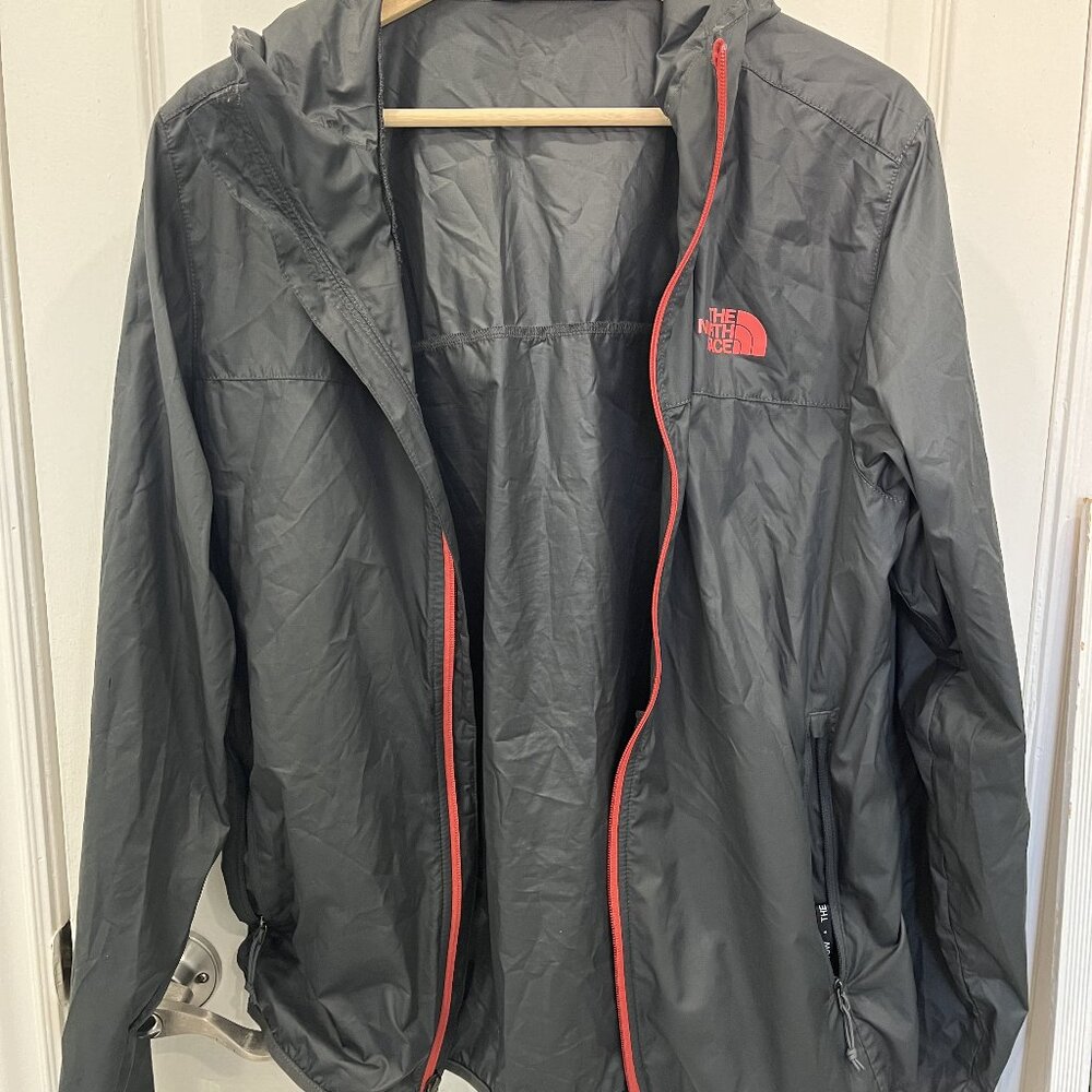The North Face Windbreaker - Men's small